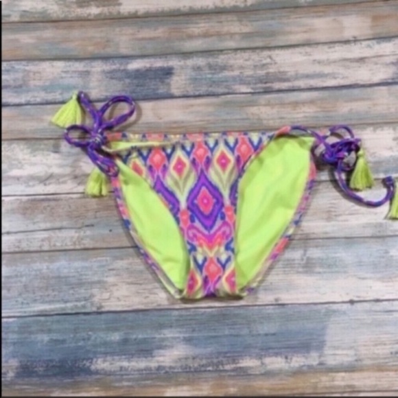 Xhilaration Bikini Bottoms - Picture 2 of 4